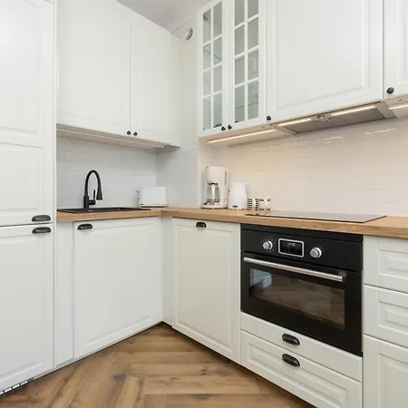 Klifowa With Spa, Fitness & Kids Club By Renters アパートホテル レバル