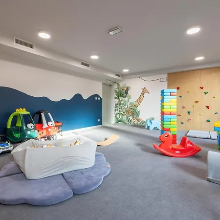 Klifowa With Spa, Fitness & Kids Club By Renters