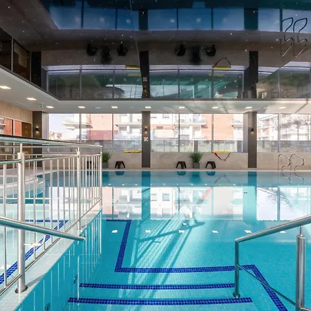 Klifowa With Spa, Fitness & Kids Club By Renters レバル