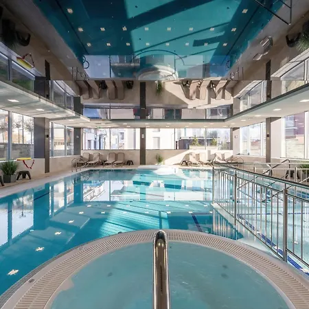 アパートホテル Klifowa With Spa, Fitness & Kids Club By Renters